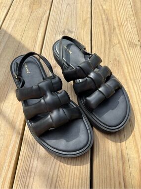 Frame Black Padded-Strap Women's Sandals
